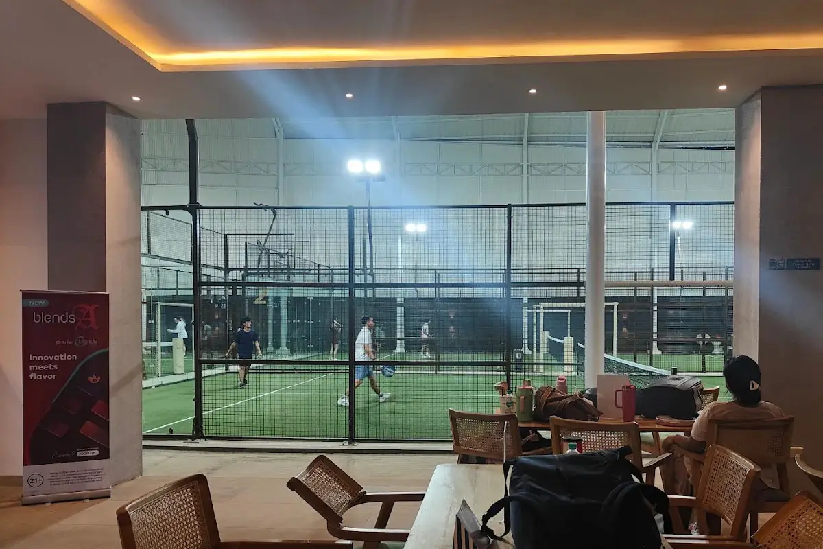 Madre Padel Club Pondok Pinang foto 2