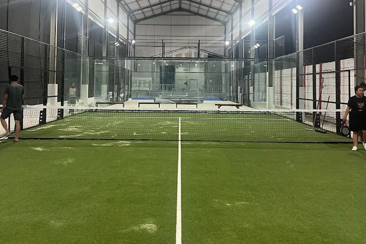 Padel Up Surabaya foto 2